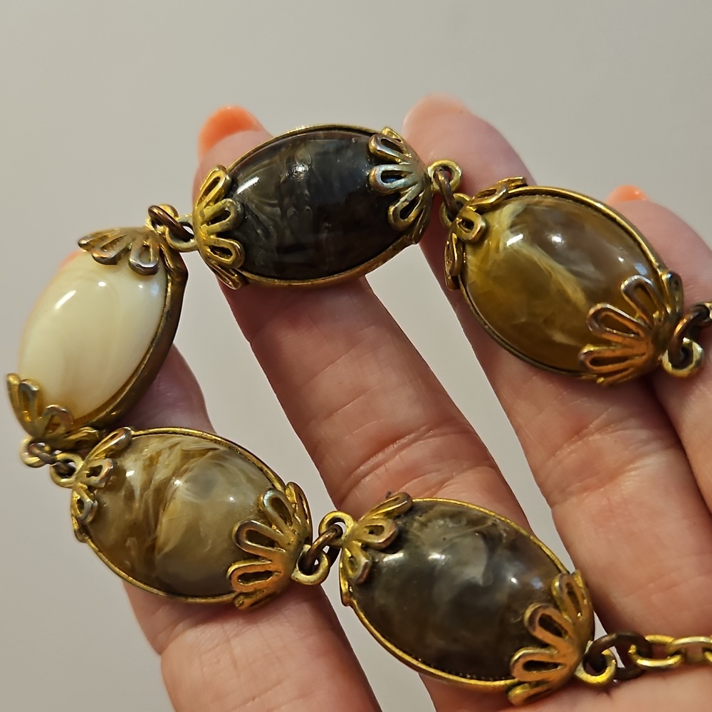 A lot of 4 Pieces Brown topaz Crystal faux gemstone Set And a Link Bracelet - Picture 10 of 11